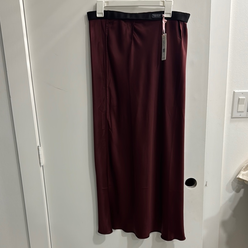 Elegant Burgundy Skirt